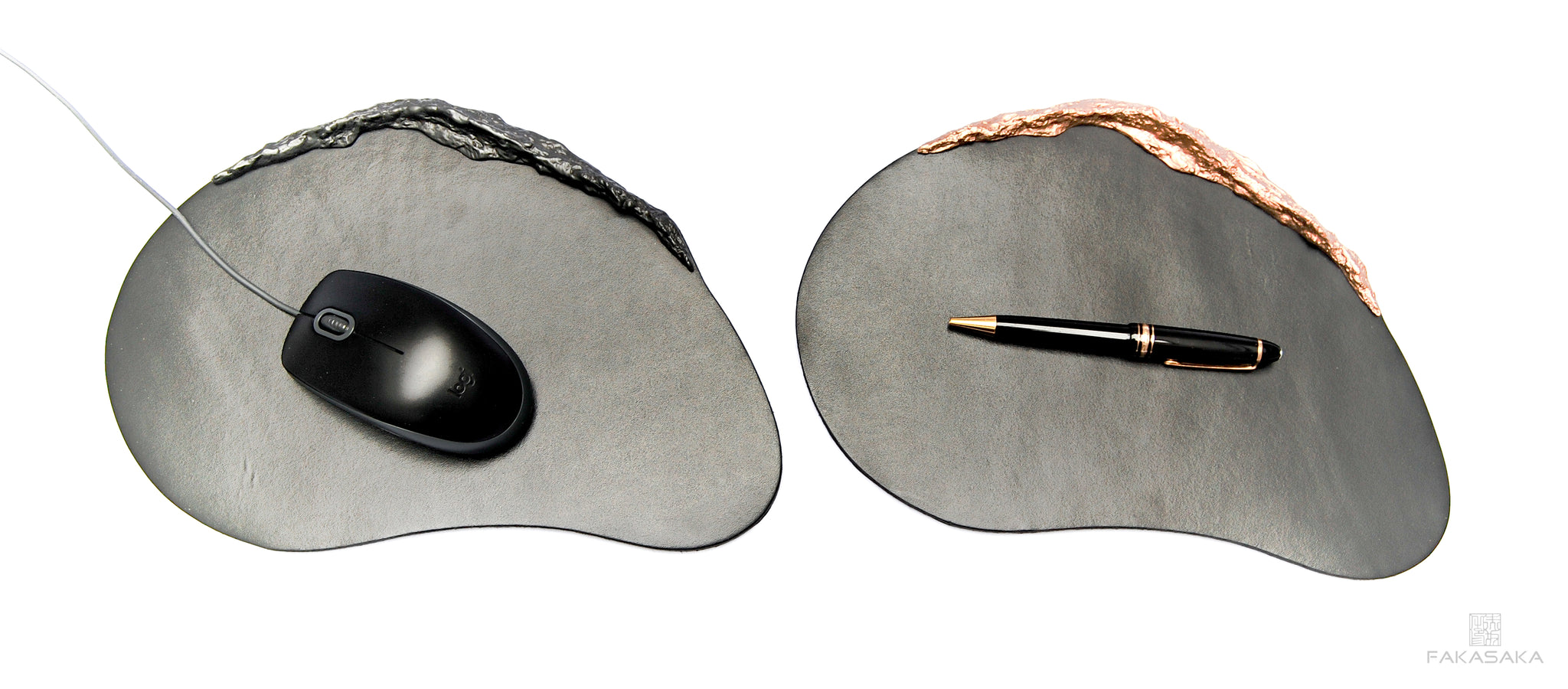 APPLE <br><br>MOUSE PAD<br><br>DARK BRONZE