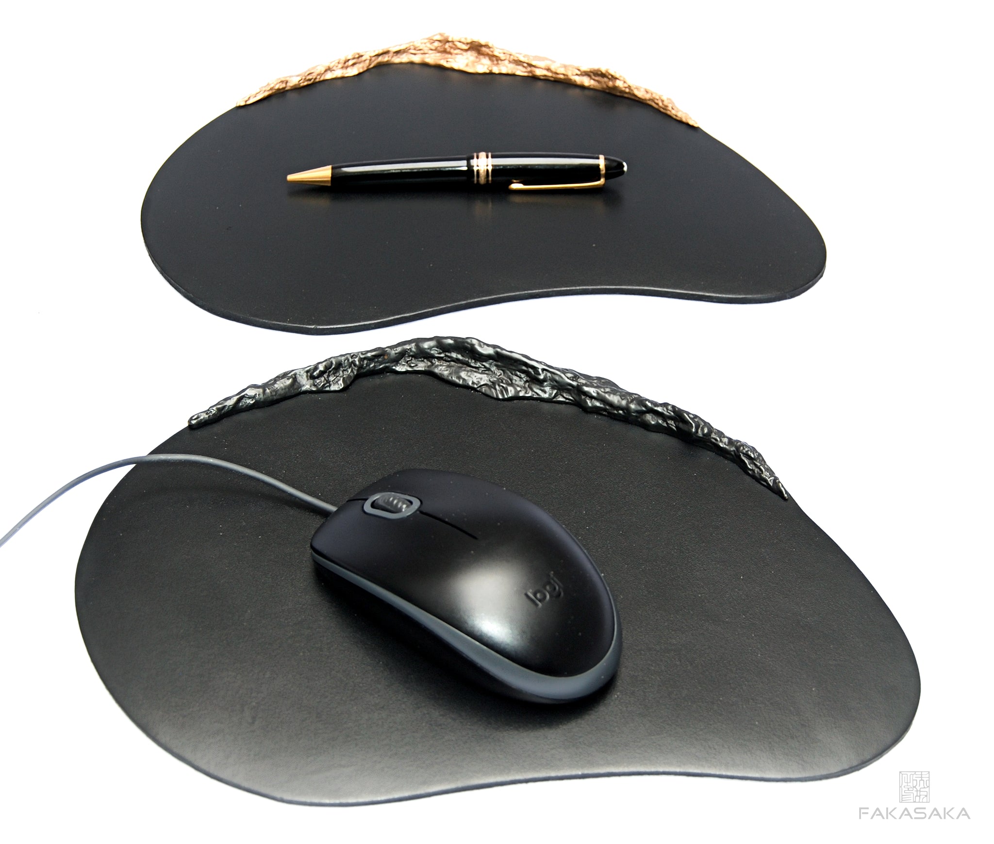 APPLE <br><br>MOUSE PAD<br><br>DARK BRONZE
