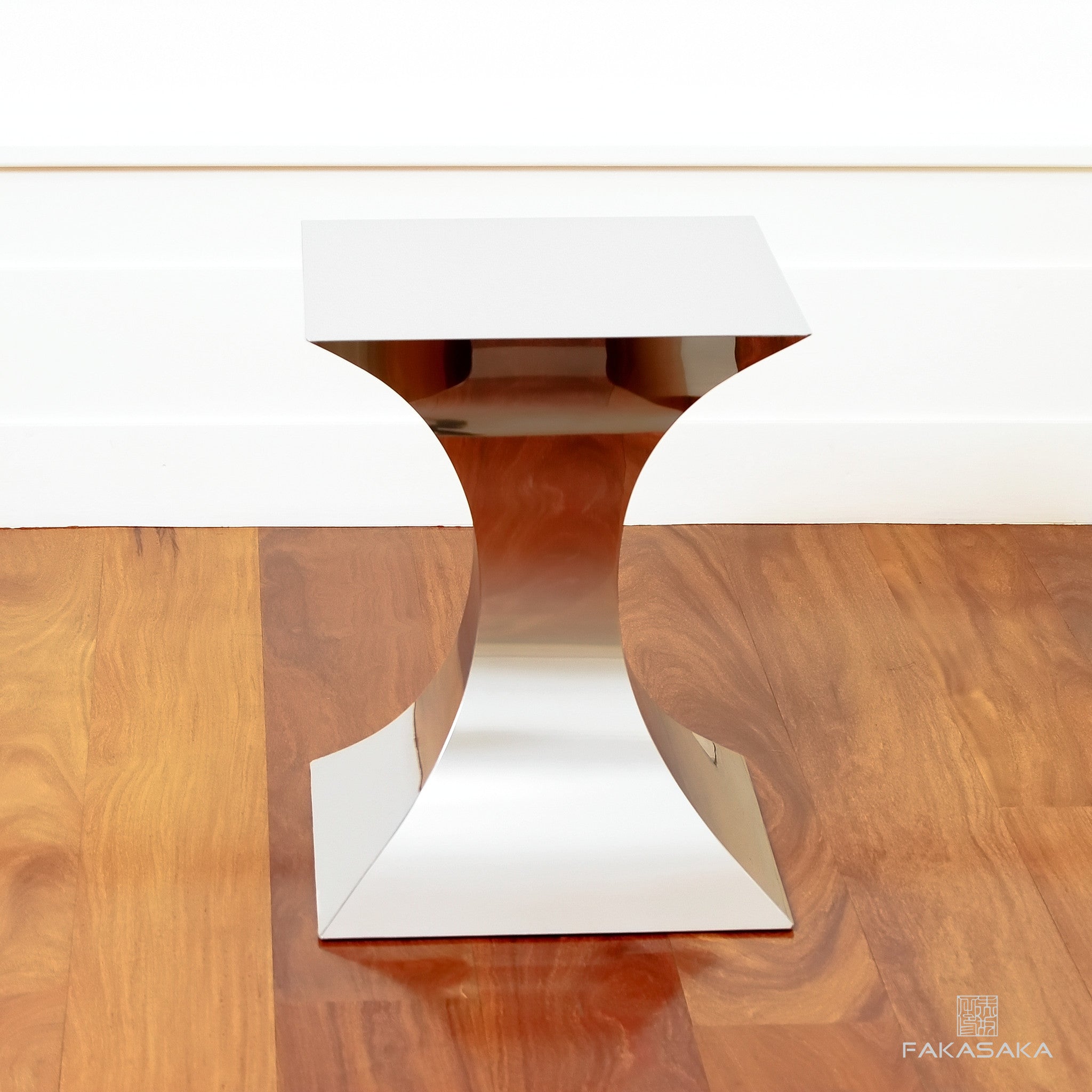 FA7<br><br>STOOL / SIDE TABLE  / DRINK TABLE<br><br>STAINLESS STEEL
